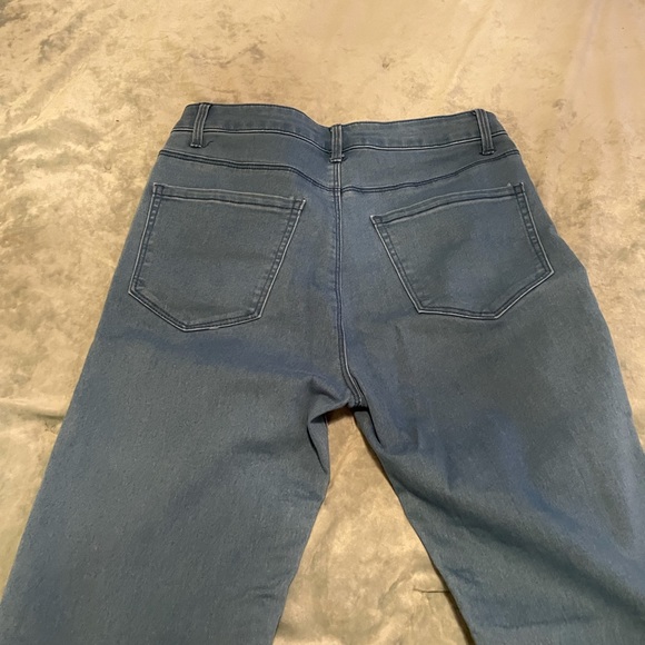 Forever 21 Light blue Skinny Jeans - Picture 2 of 3